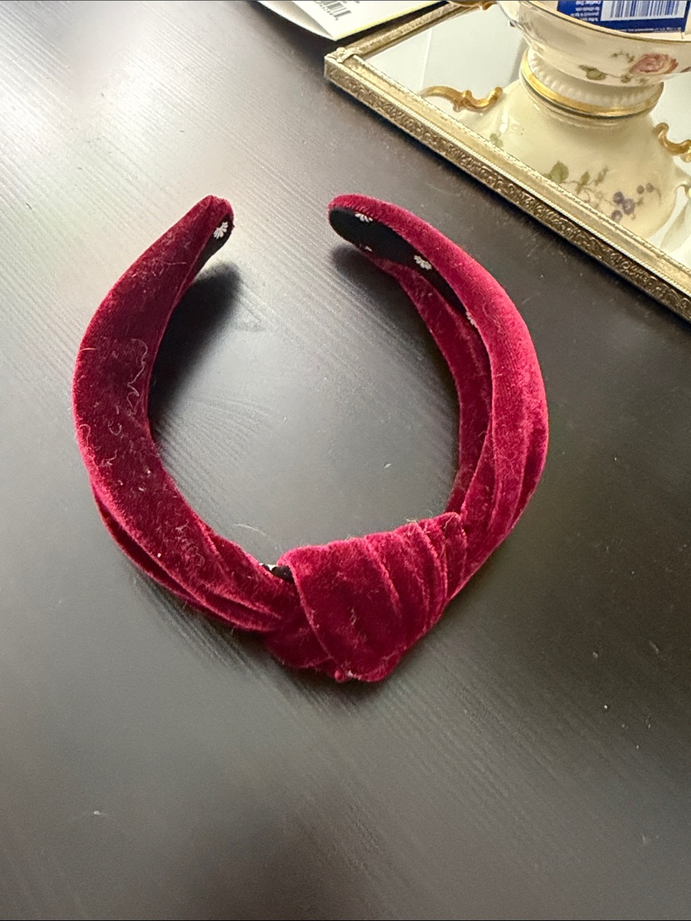 Lele Sadoughi Velvet Knotted Headband - Burgundy